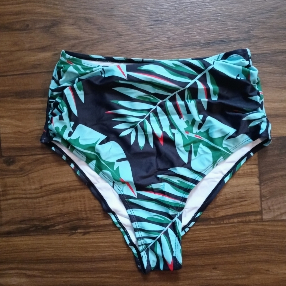 👙 NWOT Women's Ruched High Waist Swim Bikini Bottom Size S.